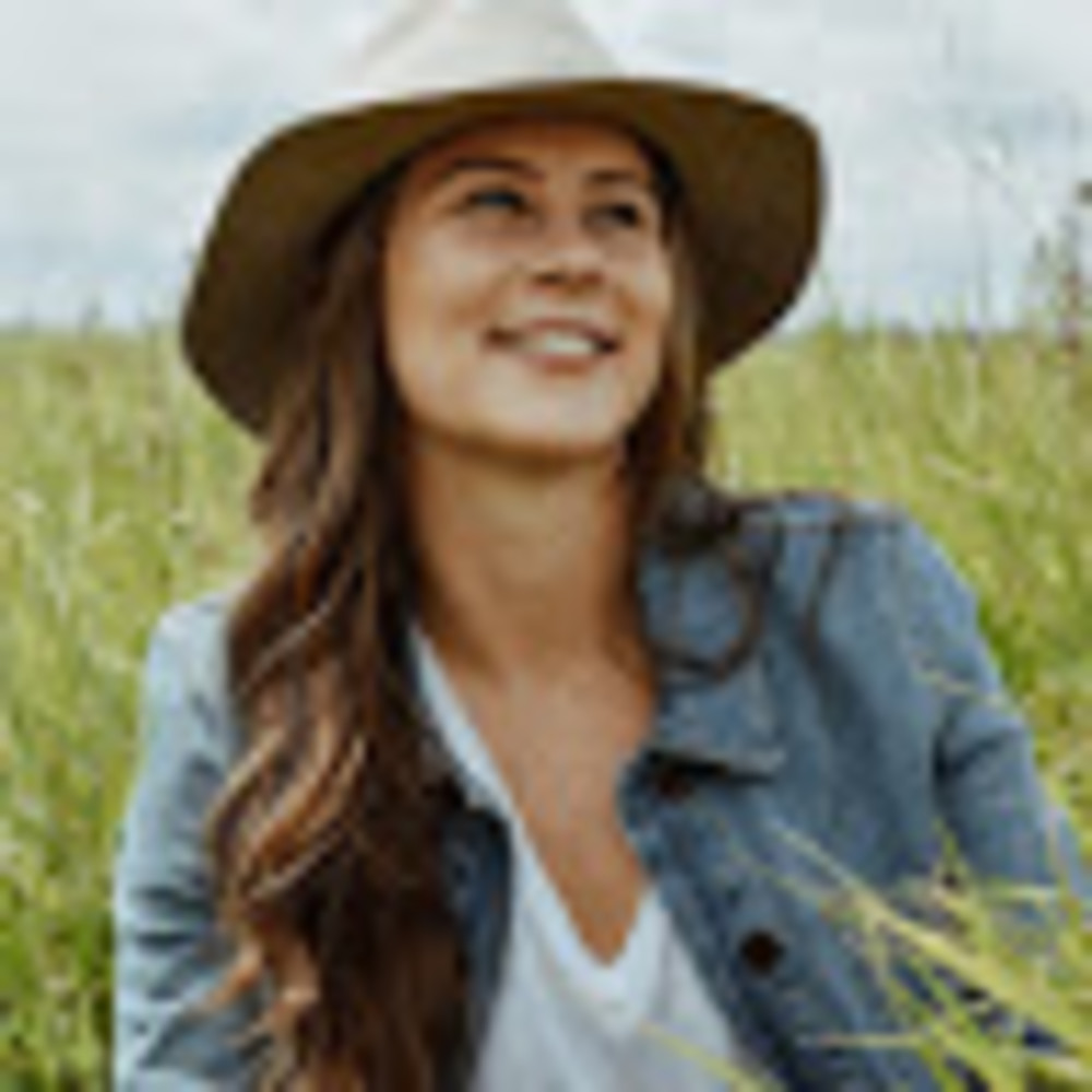 Meet your Posher, Alexandra
